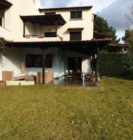 Nikol Elani Villa